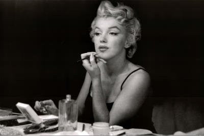 Marilyn Monroe (In the Mirror) Art Poster Print - 36x24