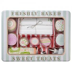 Sweet Treats Baking Gift Set - 1 apron, 1 icing bag with 5 assorted nozzles, 1 recipe card & 12 blank cards, 96 cupcake cases and 36 mini cupcake cases - Tin size: 15 1/4" x 12 1/2" x 1 3/16"