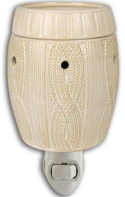 Ivory Cableknit Outlet Warmer