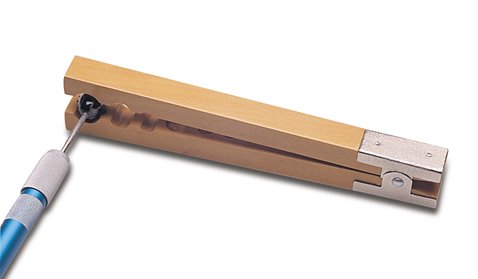 WOOD HOLDER FOR BEADS