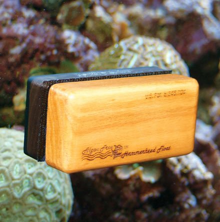 The Piranha Float Plus for Glass and acrylic aquariums 1/4" and 3/8" thick