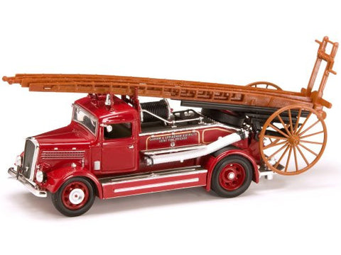 Yatming - Dennis Light Four Fire Engine (1938, 1/43 scale diecast model car, Red)