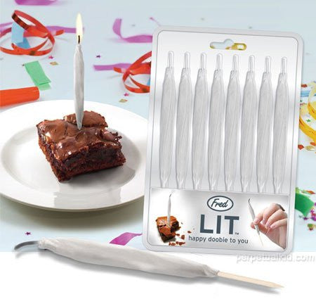 LIT BIRTHDAY CANDLES
