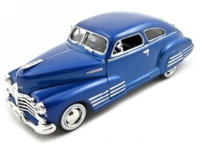 Motormax Premium American - Chevy Aerosedan Fleetline Hard Top (1948, 1/24 scale diecast model car, Blue)