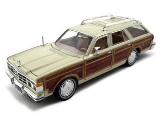 Motormax Premium American - Chrysler LeBaron Town & Country Wagon (1979, 1/24 scale diecast model car, Brown & Cream)