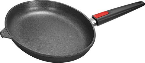 Titanium NOWO, Oval Fry Pan, 15" x 11"