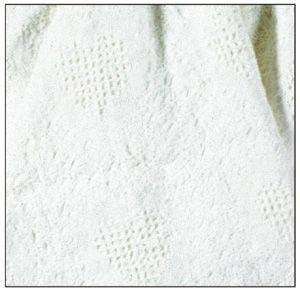 Honeycomb Hearts Mini throw (36″x48″) – White