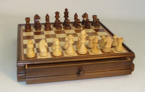 15" Walnut/Maple veneer Chest w/drawer, 3" Unweighted Chessmen, Dim. 15.5 x 15 x 3"