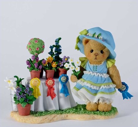 Enesco CTCLB Fig MOF Girl/Flowers 1st