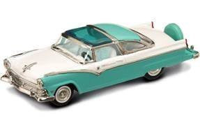 Yatming Road Signature - Ford Crown Victoria Hard Top (1955, 1/43 scale diecast model car, Green)