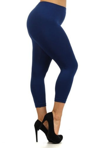 Yelete Plus Size Seamless Solid Color Capri Nylon Leggings - Navy