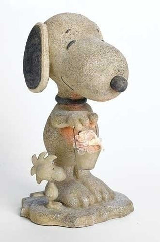 18" LED SOLAR SNOOPY STATUARY GARDEN
