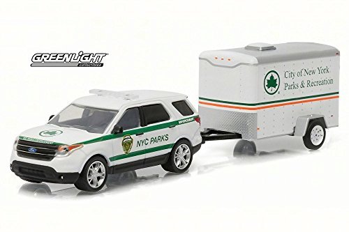 Greenlight 2015 Ford Explorer New York City Department of Parks and Recreation & Small Cargo Trailer Hitch & Tow Series 7 1/64 Diecast Car Model